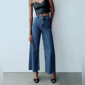 Zara Women’s Straight High-Waist Jeans